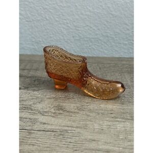 Fenton amber daisy & buttons glass ladies shoe 3" Glass Art Piece